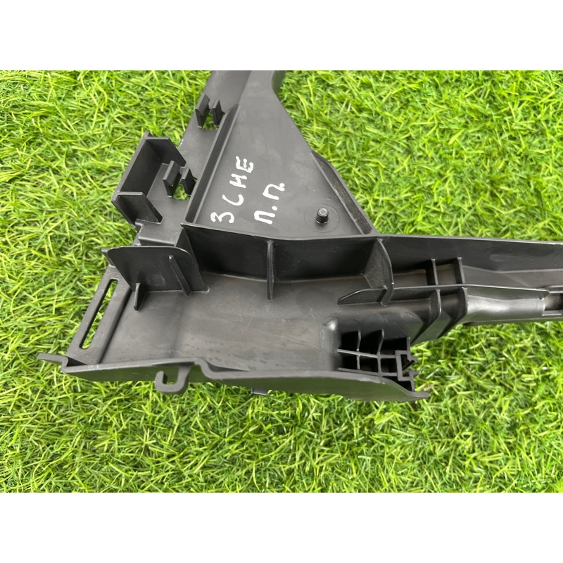 Направляющая стекла двери (кузов и элементы) Jeep Cherokee Trailhawk 2014 2.4 68227288AA