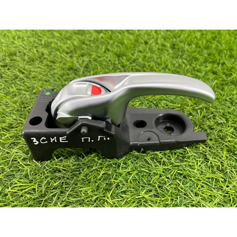 Ручка двери внутренняя (салон) Jeep Cherokee Trailhawk 2014 2.4 68227250AA