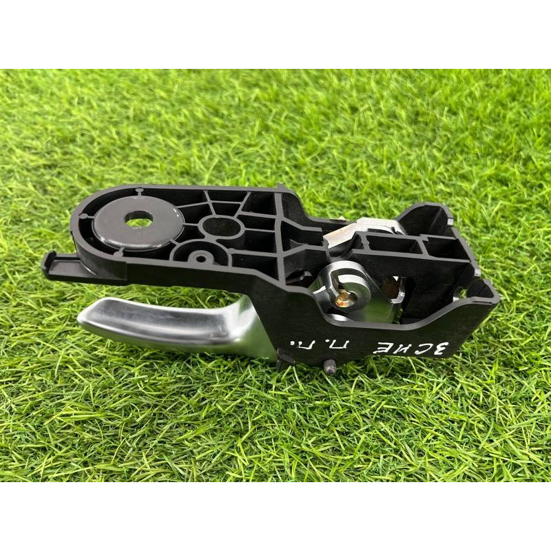 Ручка двери внутренняя (салон) Jeep Cherokee Trailhawk 2014 2.4 68227250AA