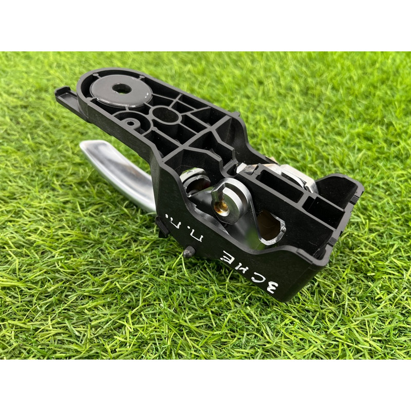 Ручка двери внутренняя (салон) Jeep Cherokee Trailhawk 2014 2.4 68227250AA