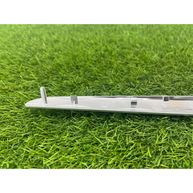 Декоративная накладка карты двери (салон) Mercedes-Benz GL X164 2012 4.6 A16472006227H85