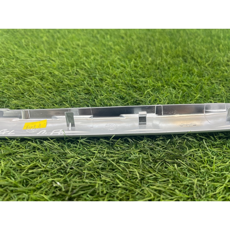 Декоративная накладка карты двери (салон) Mercedes-Benz GL X164 2012 4.6 A16472006227H85