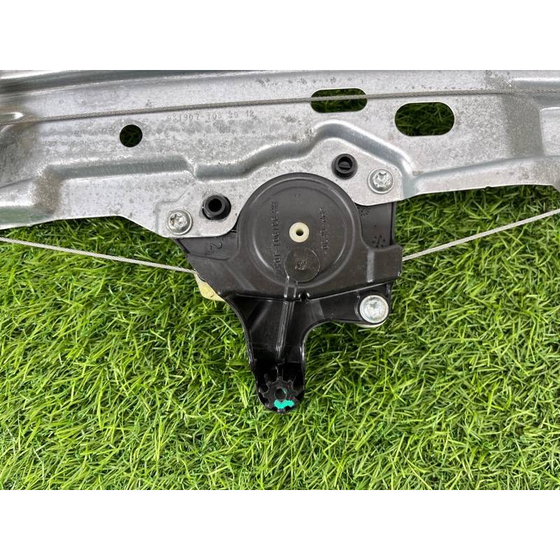 Механізм склопідйомника з мотором (кузов і елементи) FORD Focus MK3 2013 2.0 CM5Z5827000A