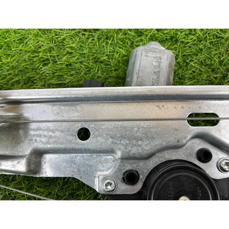 Механізм склопідйомника з мотором (кузов і елементи) FORD Focus MK3 2013 2.0 CM5Z5827000A