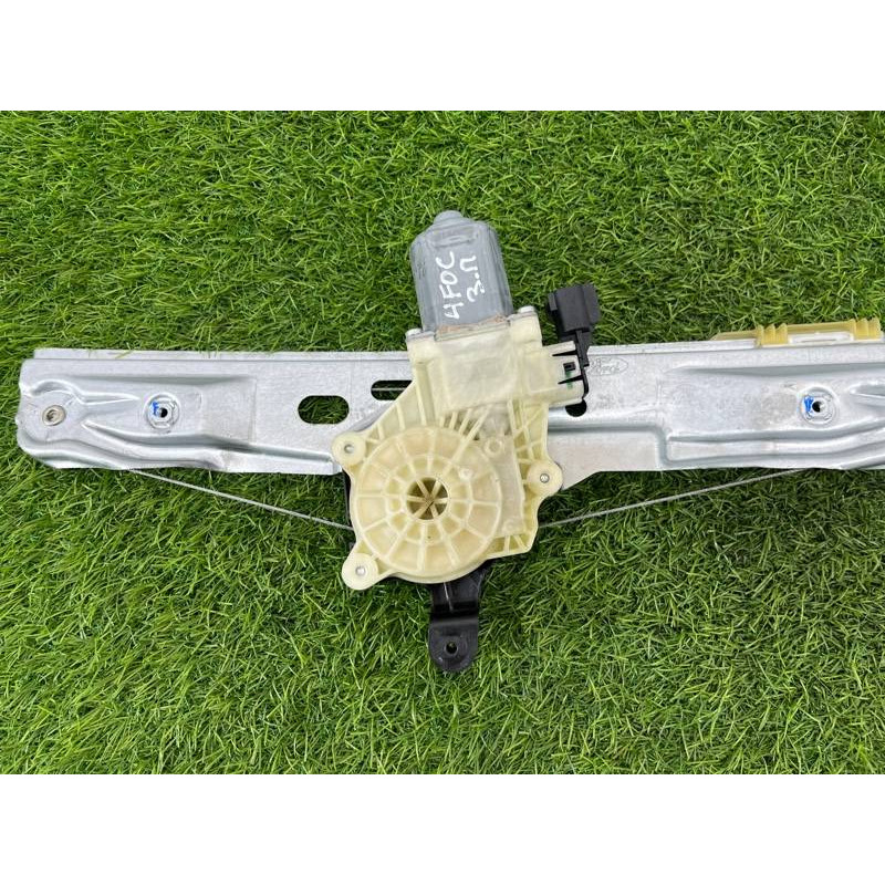 Механизм стеклоподъемника с мотором (кузов и элементы) FORD Focus MK3 2015 2.0 CM5Z5827000A