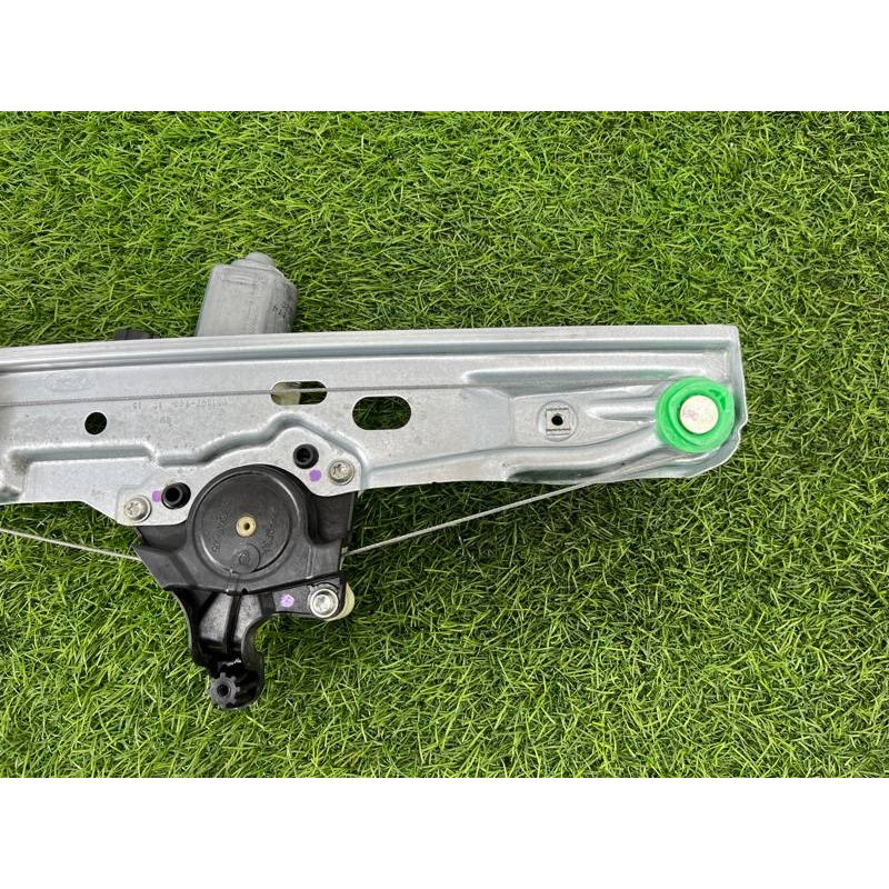 Механизм стеклоподъемника с мотором (кузов и элементы) FORD Focus MK3 2015 2.0 CM5Z5827000A