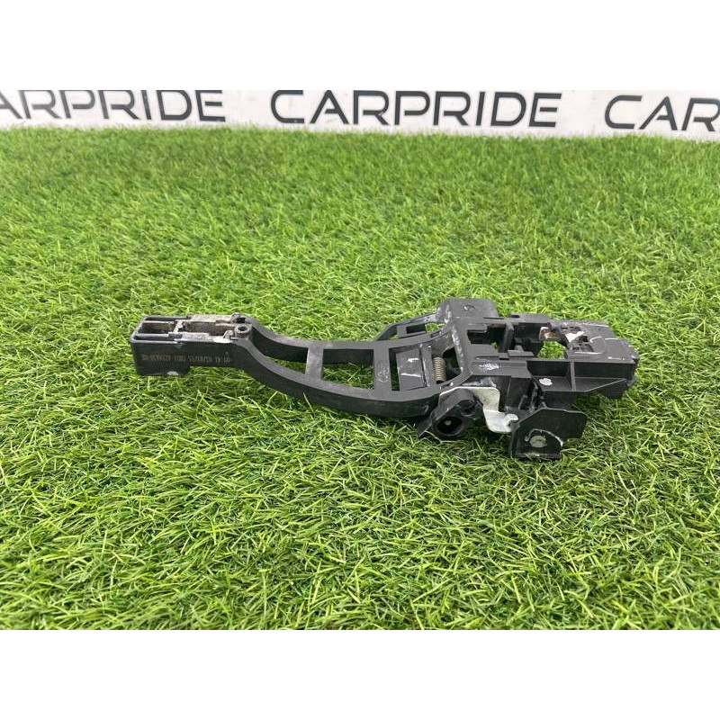 Кронштейн ручки двери (кузов и элементы) FORD Focus MK3 2015 2.0 CM5Z5826684F