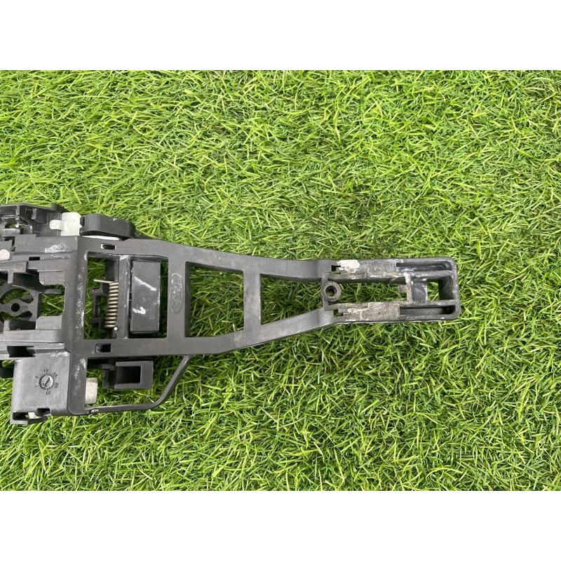 Кронштейн ручки двери (кузов и элементы) FORD Focus MK3 2015 2.0 CM5Z5826684F