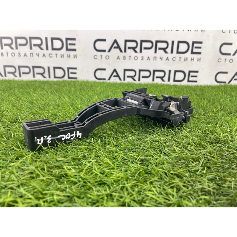 Кронштейн ручки двери (кузов и элементы) FORD Focus MK3 2015 2.0 CM5Z5826684F