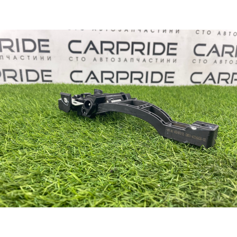 Кронштейн ручки двери (кузов и элементы) FORD Focus MK3 2015 2.0 CM5Z5826684F