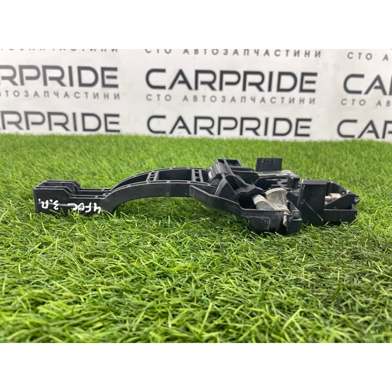 Кронштейн ручки двери (кузов и элементы) FORD Focus MK3 2015 2.0 CM5Z5826684F