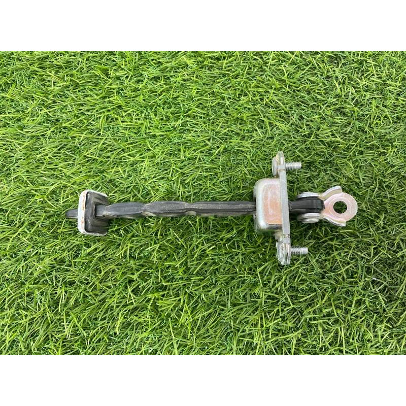 Ограничитель двери (кузов и элементы) Subaru Forester SJ 2016 2.5 62124FG003
