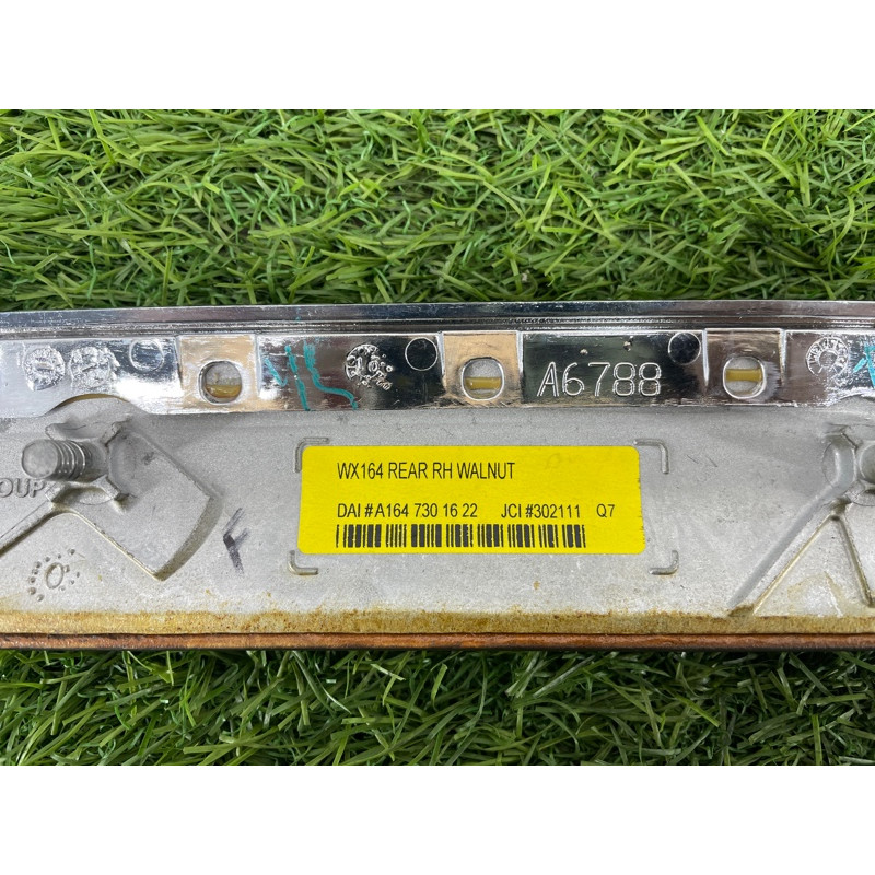 Декоративная накладка карты двери (салон) Mercedes-Benz GL X164 2012 4.6 a1647301622