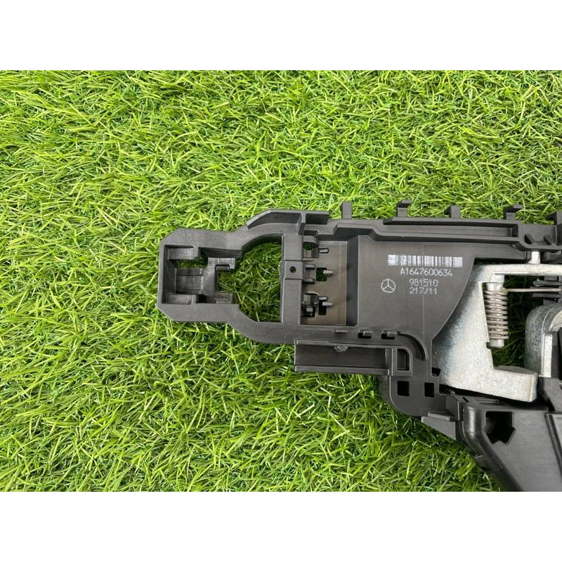 Кронштейн ручки двери (кузов и элементы) Mercedes-Benz GL X164 2012 4.6 a1647600634