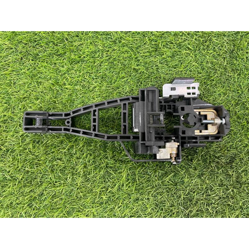 Кронштейн ручки дверей (кузов і елементи) FORD Focus MK3 CM5Z5826684F