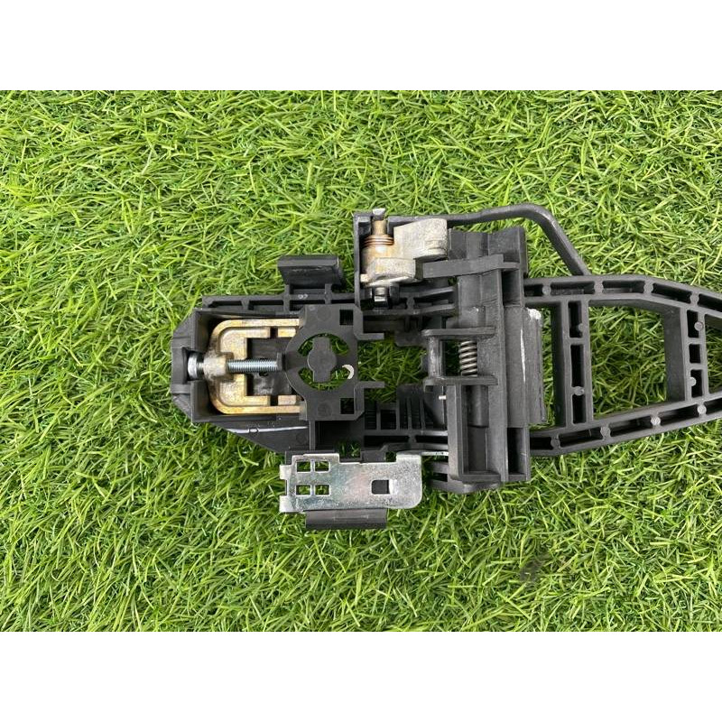 Кронштейн ручки дверей (кузов і елементи) FORD Focus MK3 CM5Z5826684F