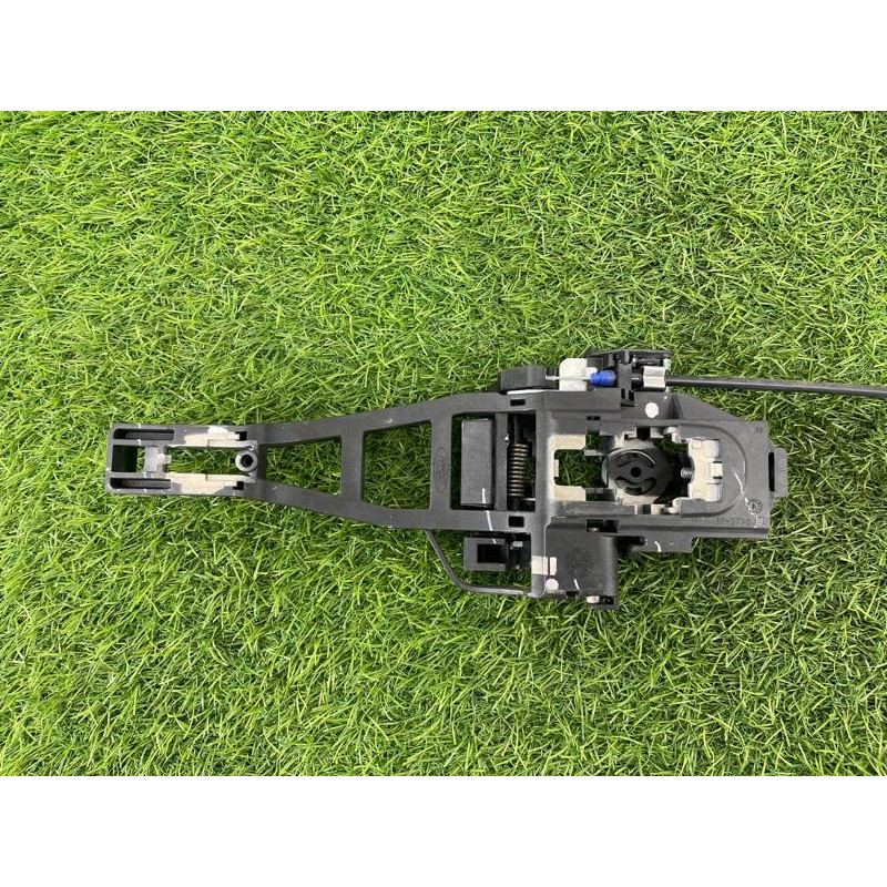Кронштейн ручки дверей (кузов і елементи) FORD Focus MK3 2016 1.0 F1EZ5826685B