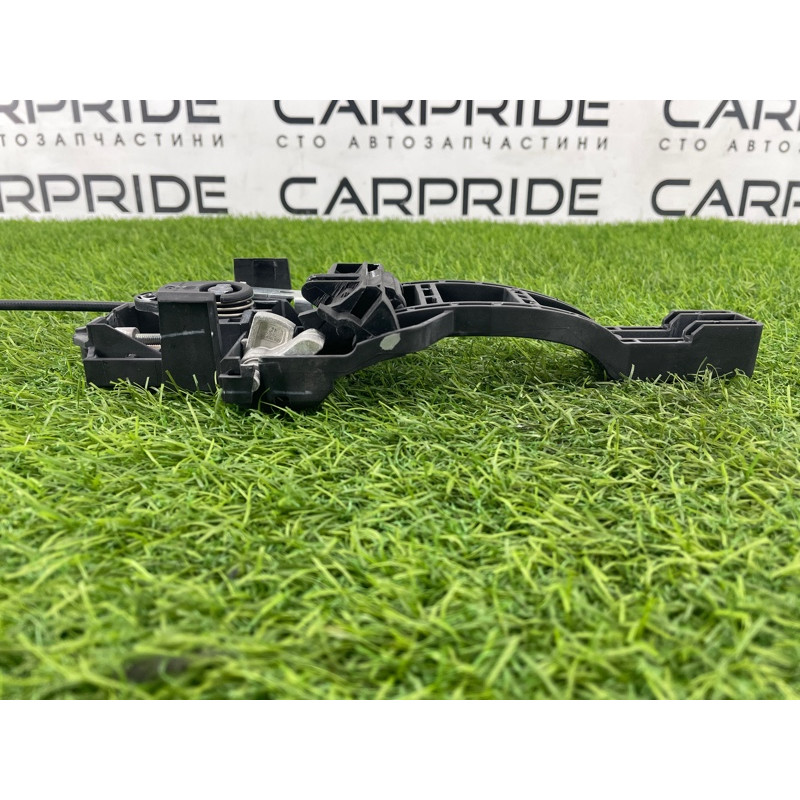 Кронштейн ручки дверей (кузов і елементи) FORD Focus MK3 2016 1.0 F1EZ5826685B