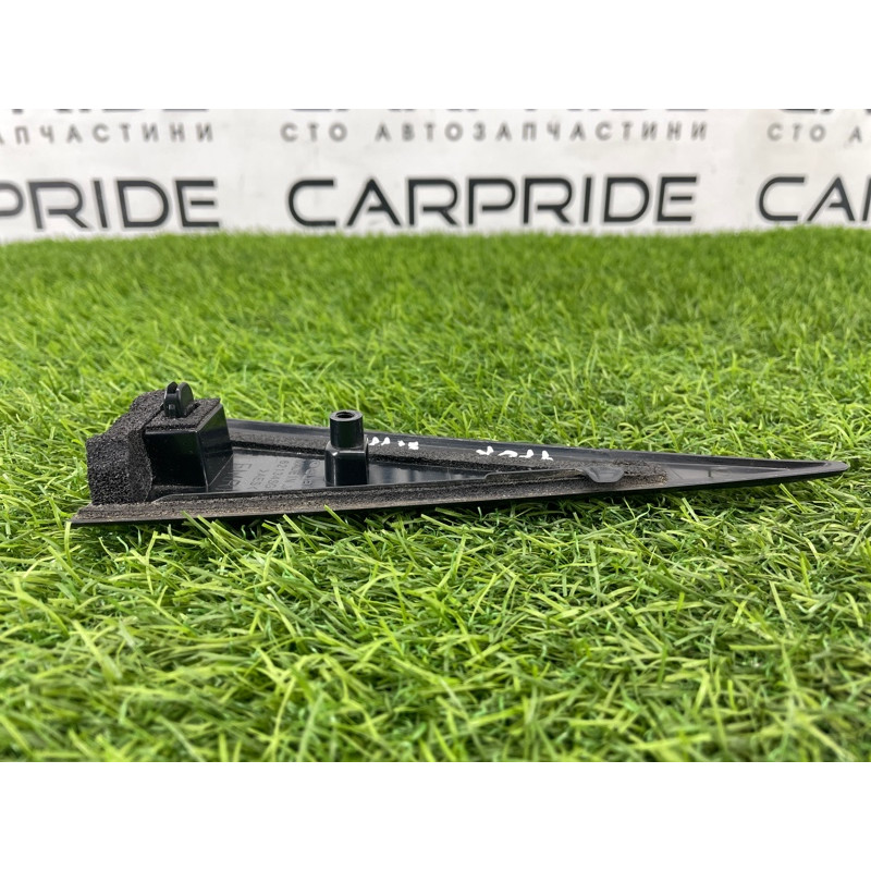 Зовнішній молдинг двері (кутник) (зовнішні елементи кузова) Subaru Forester SJ 2016 2.5 62134SG000