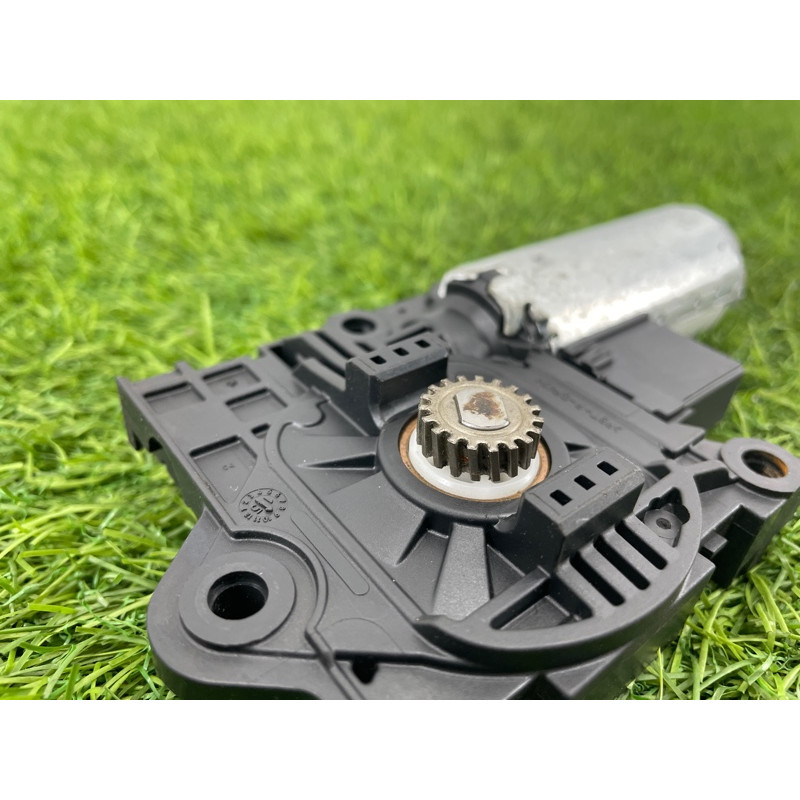 Мотор люка (электрика) Audi Q7 4M 2015 3.0 CRE 4M0959591