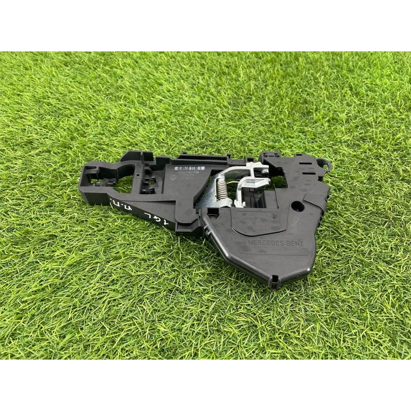 Кронштейн ручки двери (кузов и элементы) Mercedes-Benz GL X164 2012 4.6 A1647601834