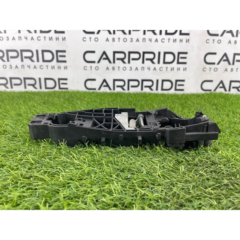 Кронштейн ручки двери (кузов и элементы) Mercedes-Benz GL X164 2012 4.6 A1647601834