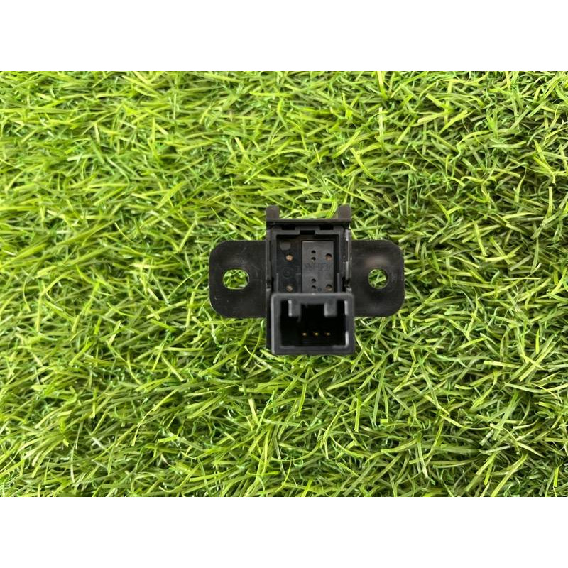 Кнопка блокировки центрального замка (электрика / кнопки) Mitsubishi Outlander GF 2017 2.4 8608A239