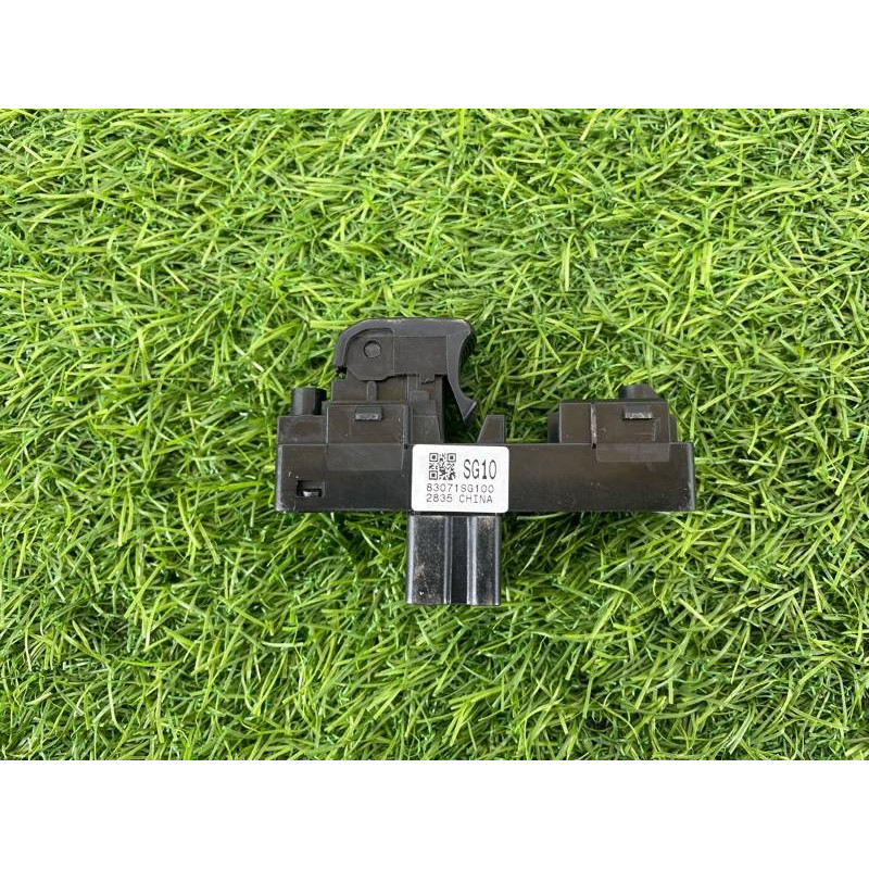 Кнопка стеклоподъемника (электрика / кнопки) Subaru Forester SJ 2016 2.5 83071SG100