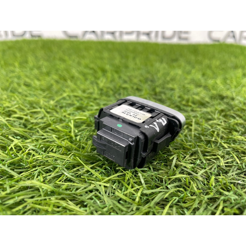 Кнопка блокировки центрального замка (электрика / кнопки) FORD Focus MK3 2016 1.0 F1EZ14028A