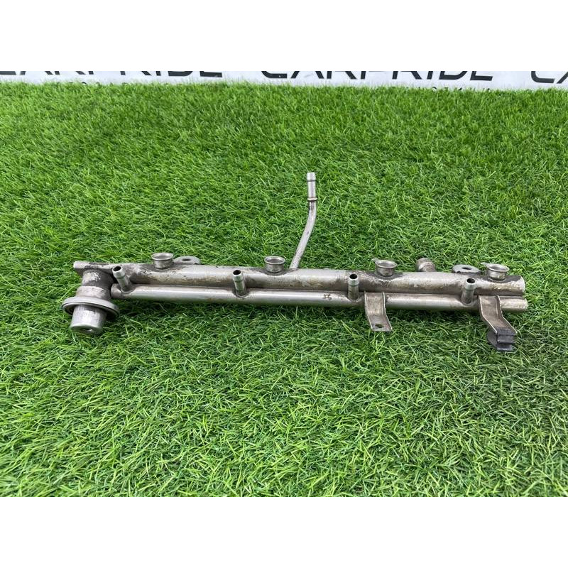 Топливная рампа (топливная система) BMW 3-series E46 1999 M43B19 13531438215