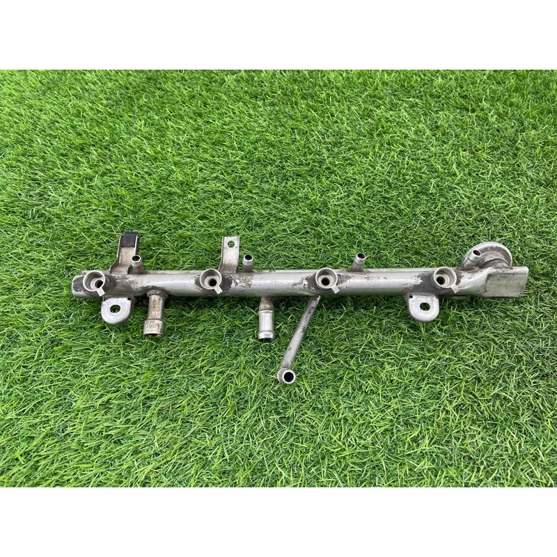 Топливная рампа (топливная система) BMW 3-series E46 1999 M43B19 13531438215