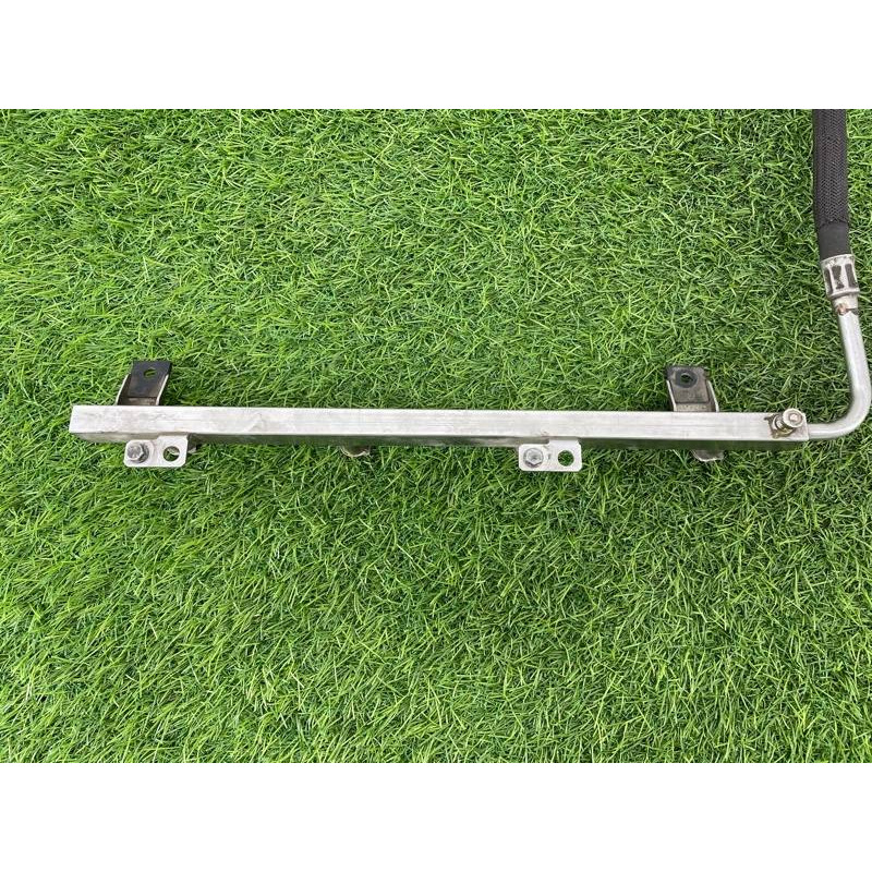 Топливная рампа (топливная система) BMW 7-series E65 N62B44 13537506923