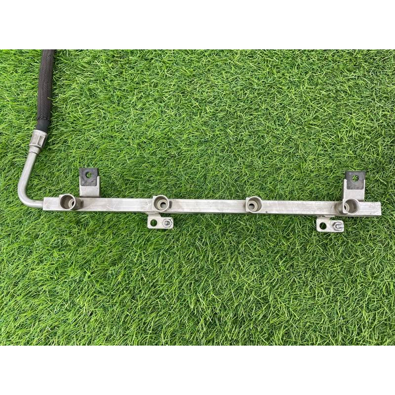 Топливная рампа (топливная система) BMW 7-series E65 N62B44 13537506923