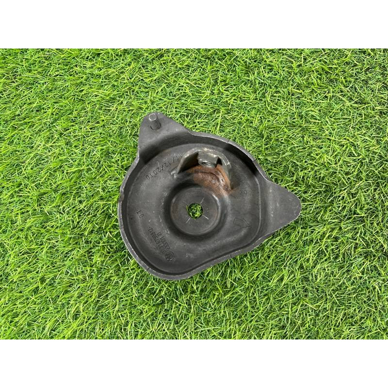 Кронштейн підрамника (підвіска) BMW 5-series F10 2013 N63B44 33316798812