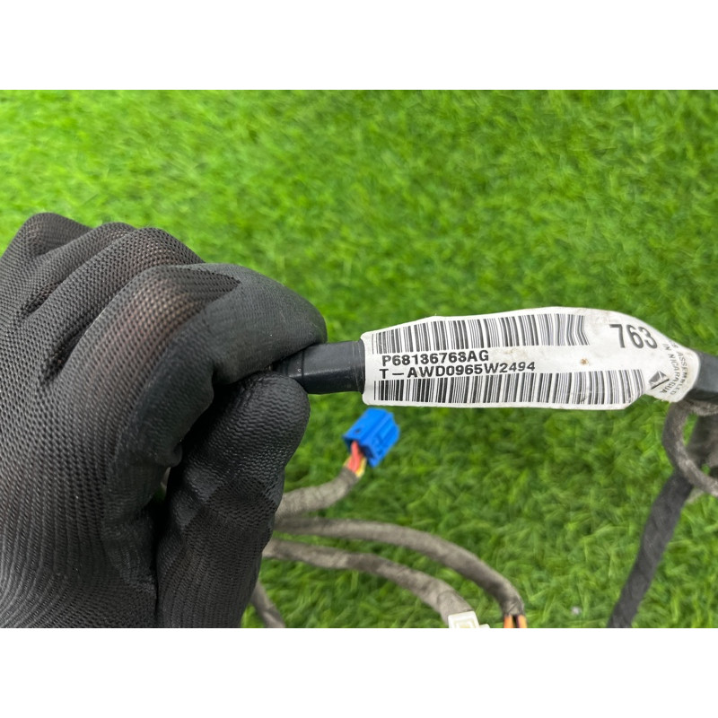 Проводка дверная (электрика) Dodge Durango WD 2015 5.7 HEMi 68136763AG