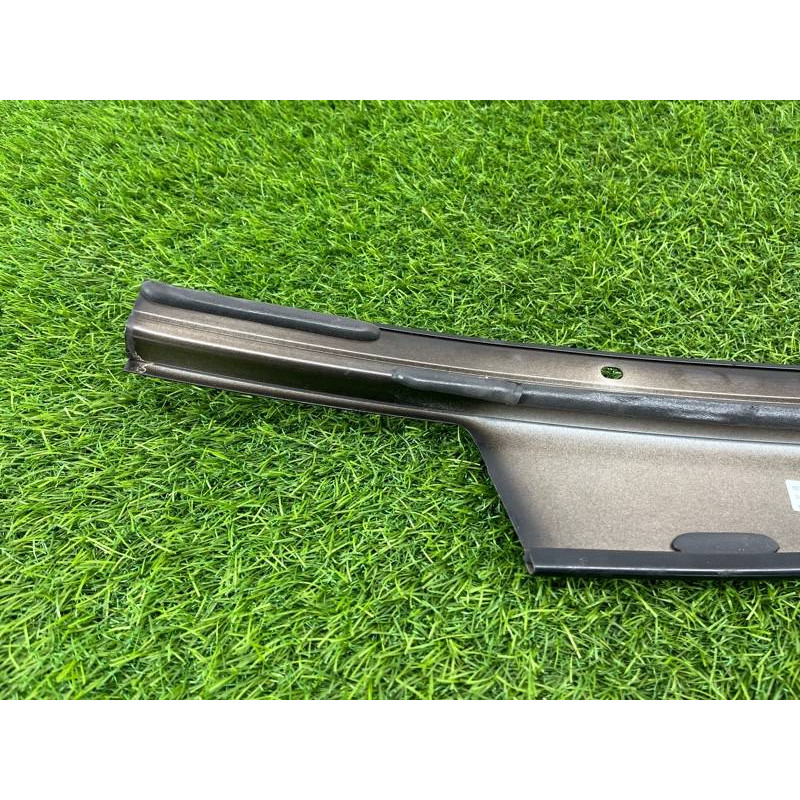 Бічна накладка двері (кузов і елементи) BMW 5-series F10 2011 3.0 N55B30 51337182272