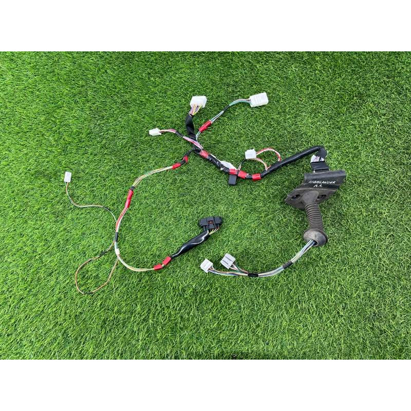 Проводка дверная (электрика) Toyota Highlander XU20 8215248090