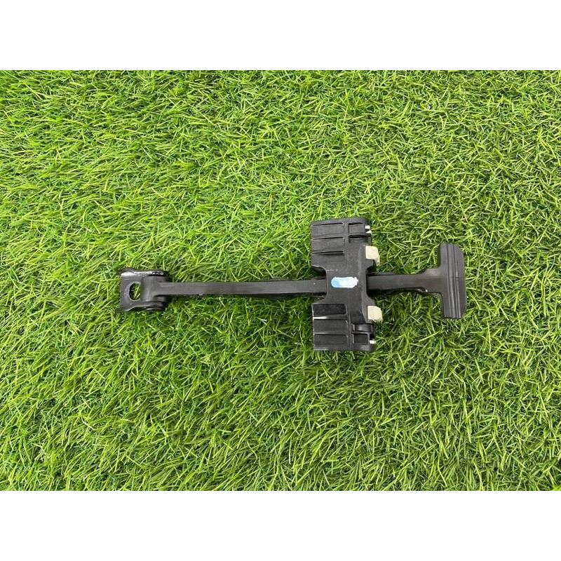 Обмежувач дверей (кузов і елементи) BMW 5-series F10 2011 3.0 N55B30 51217182005
