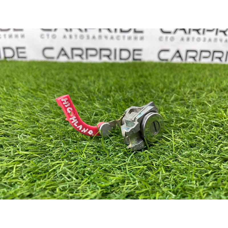 Личинка замка двери (кузов и элементы) Toyota Highlander XU20 6905248040