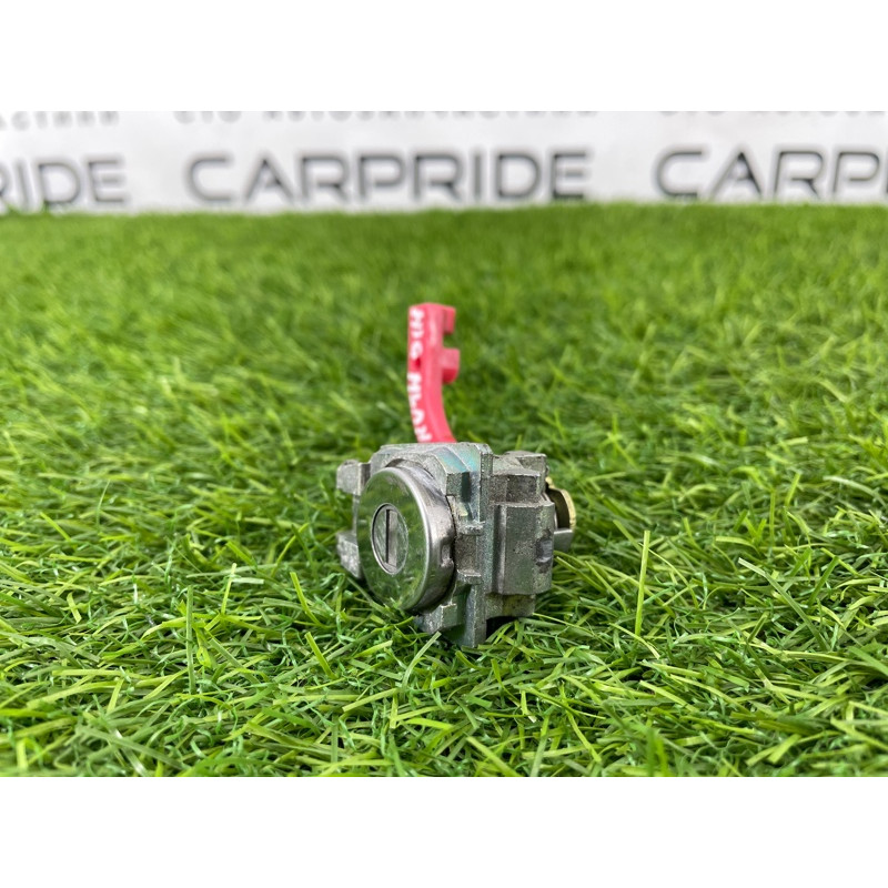 Личинка замка двери (кузов и элементы) Toyota Highlander XU20 6905248040