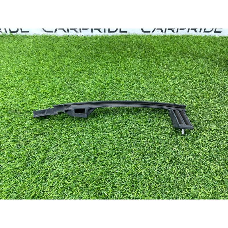 Направляюча скла дверей (кузов і елементи) Hyundai Sonata YF 835353S000