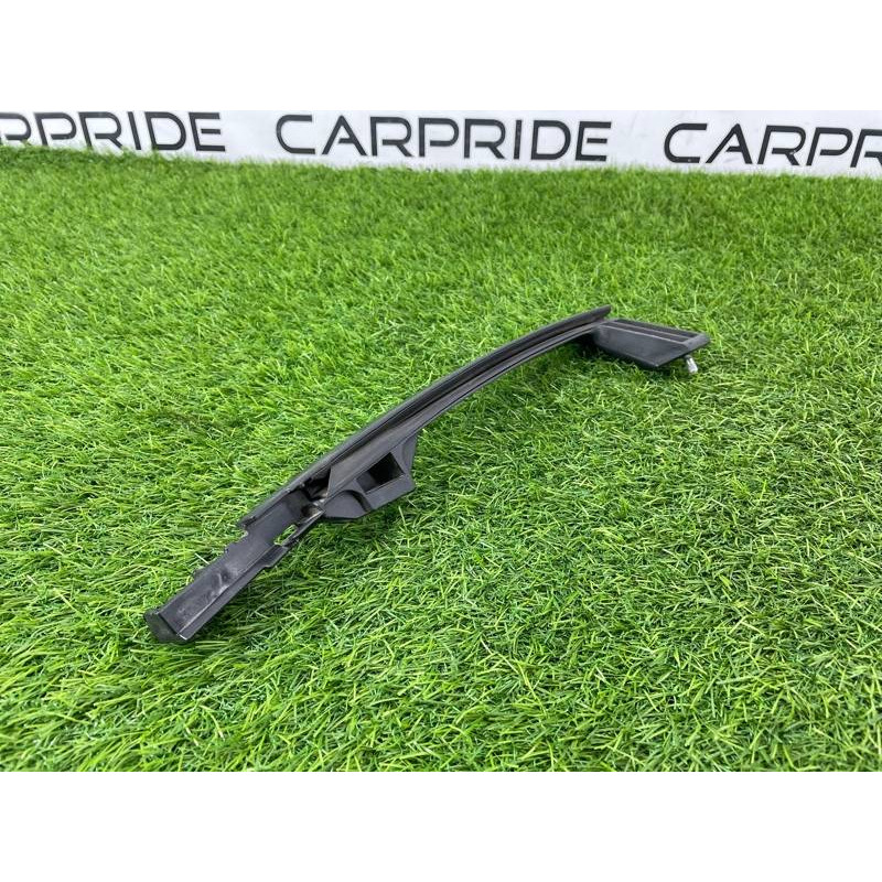 Направляюча скла дверей (кузов і елементи) Hyundai Sonata YF 835353S000