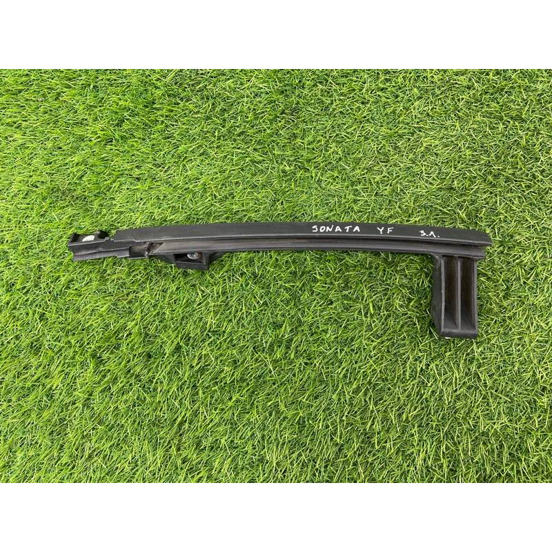 Направляюча скла дверей (кузов і елементи) Hyundai Sonata YF 835353S000