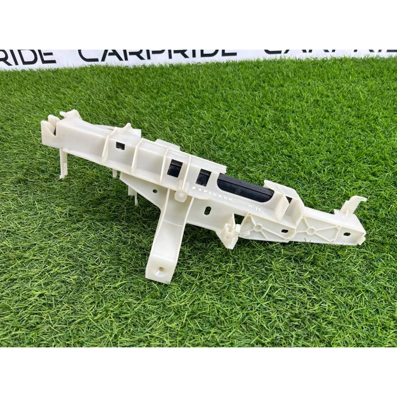 Направляющая стекла двери (кузов и элементы) FORD Explorer MK5 BB5Z7843350A