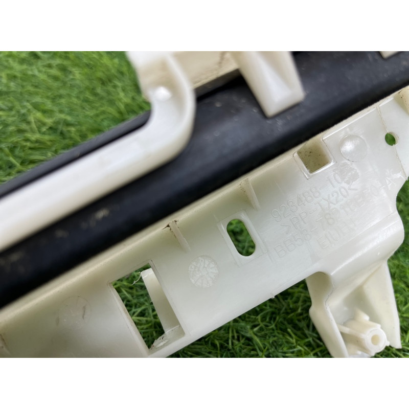 Направляющая стекла двери (кузов и элементы) FORD Explorer MK5 BB5Z7843350A