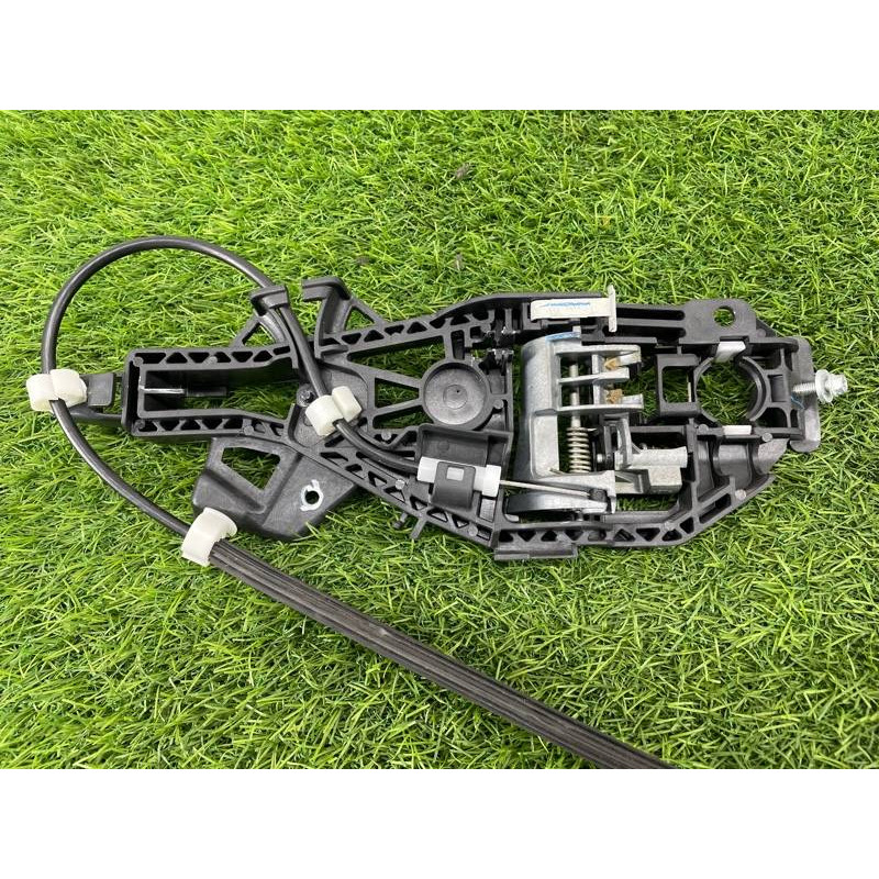 Кронштейн ручки двери (кузов и элементы) Cadillac Xt5 1 2016 3.6 13512724