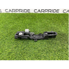 Кронштейн ручки двери