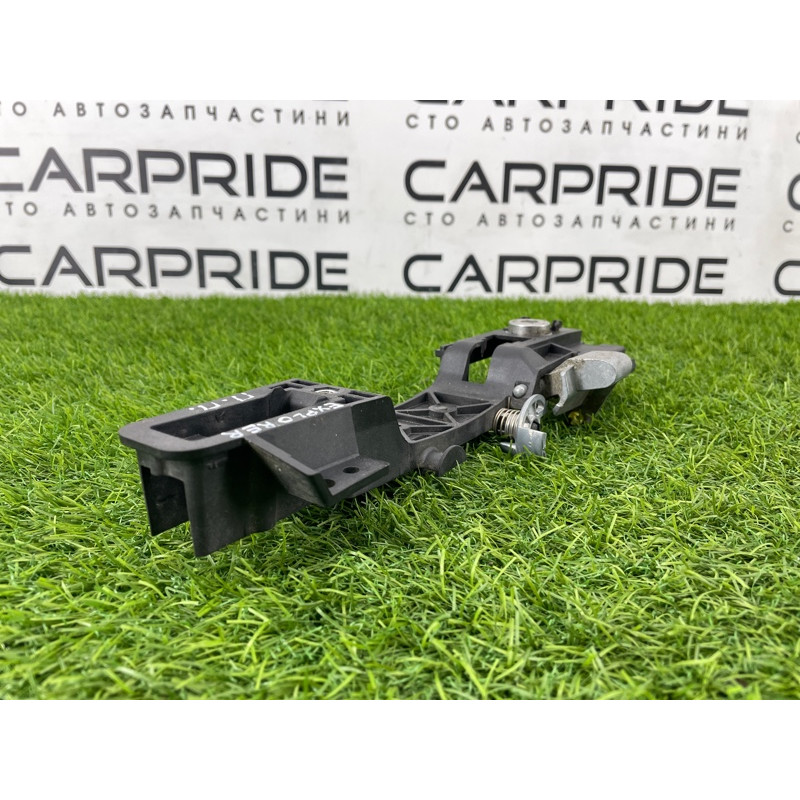 Кронштейн ручки двери (кузов и элементы) FORD Explorer MK5 DB5Z7826684D