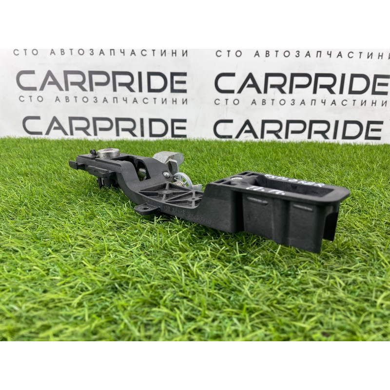 Кронштейн ручки двери (кузов и элементы) FORD Explorer MK5 DB5Z7826684D