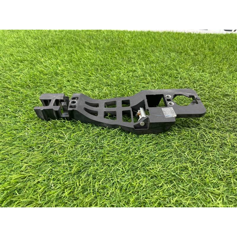 Кронштейн ручки двери (кузов и элементы) Dodge Durango WD 2015 5.7 HEMi 4589888AD